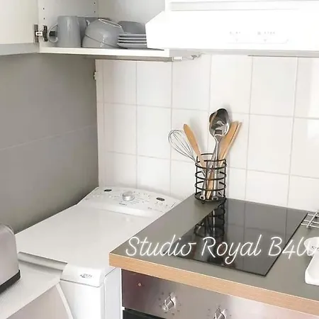 Royal By Beds4wanderlust - Place Du Marche Avec Parking Prive Fontainebleau