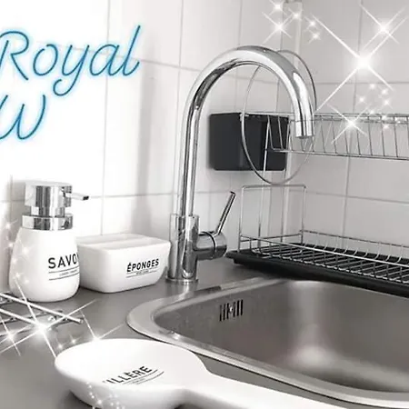 Apartment Royal By Beds4wanderlust - Place Du Marche Avec Parking Prive