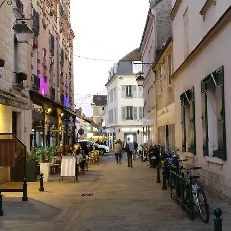 Royal By Beds4wanderlust - Place Du Marche Avec Parking Prive Fontainebleau